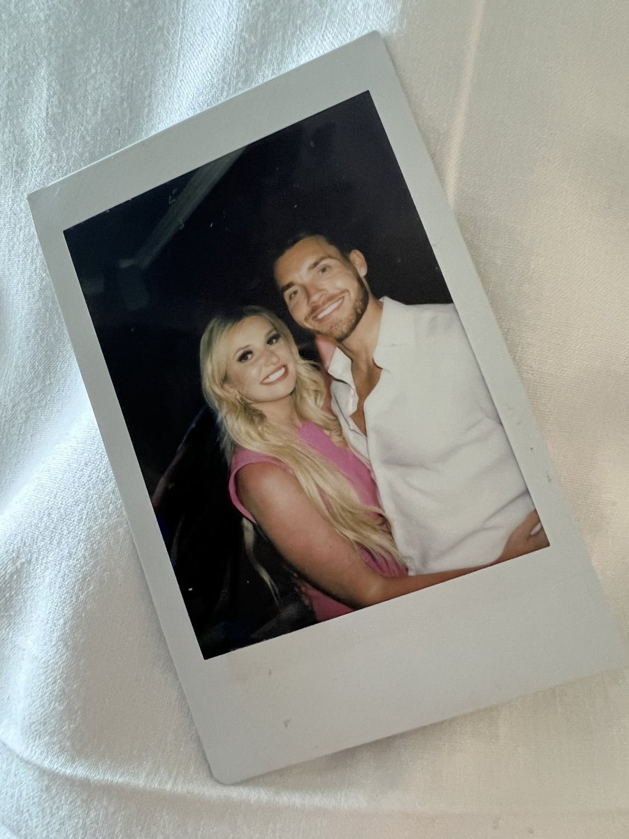 Amy Hart tweet media