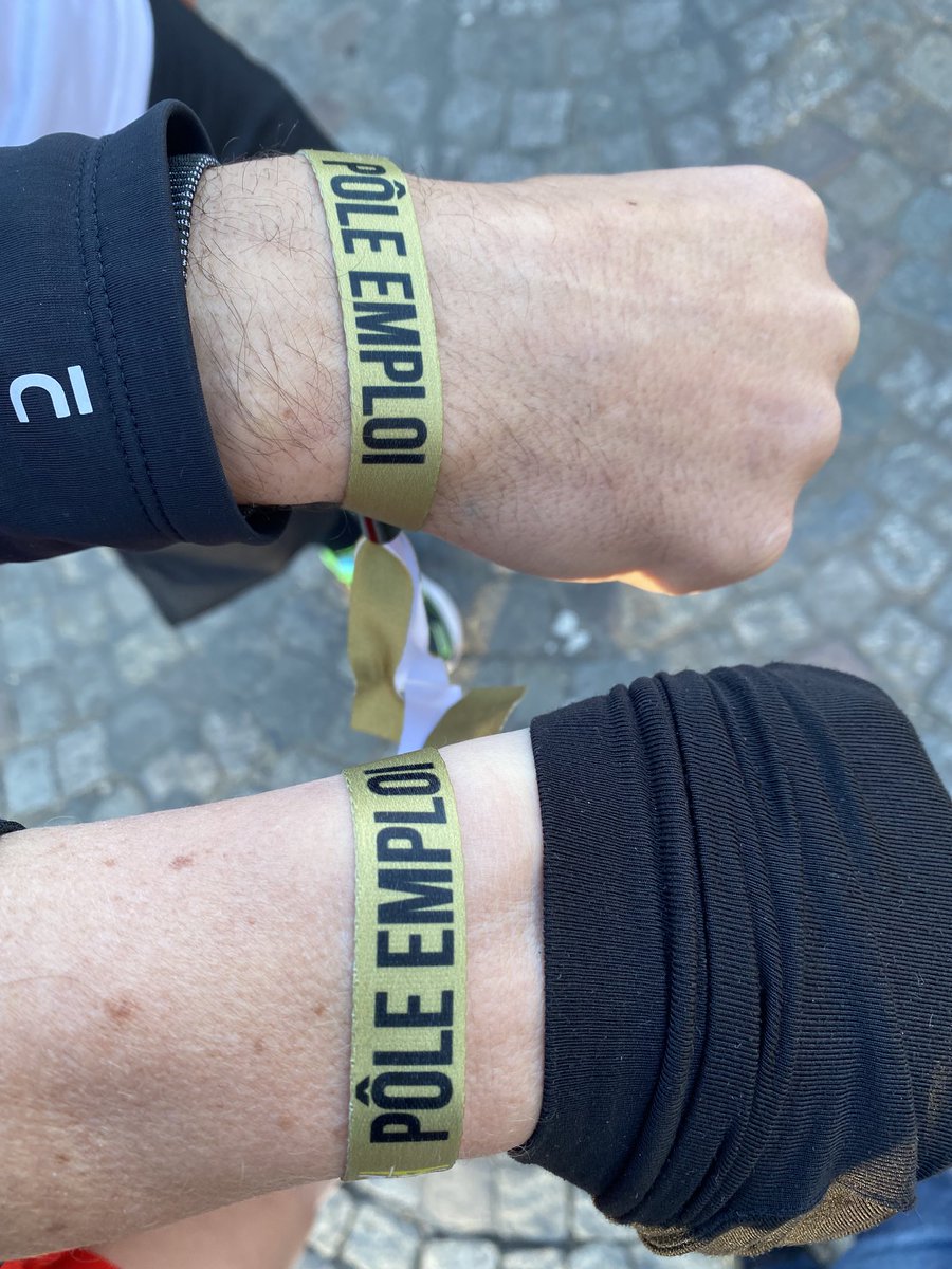 a_jeuland's tweet photo. Marathon de Paris : Pôle emploi Bretagne est dans la place💪.     3h50 Record perso battu :) https://t.co/m9yhGusxZr