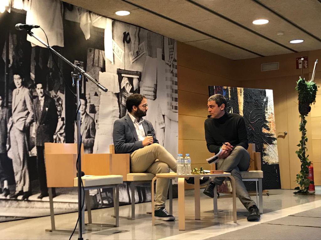 matsalom's tweet photo. Al Pavelló de Suècia de #Berga avui hem fet l’homenatge a l’enyorat Joan Ferrer @socjoanferrer. Que em demanassin que hi fos ja va ser un afalac immens, un regal. L’acte, emocionant del #tabal a la #carota. A la foto de @dferrerge hi surt conversant amb @Bpuigdo, quin savi! https://t.co/0kkrH9LWHv