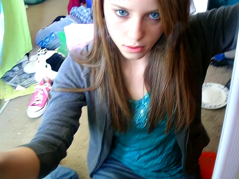 RossierFanny's tweet photo. Ok let's do this again, another one of these selfies post 😈 it's one of my favorite photo of myself, so I just post it entirely, since it's usually my actual profile pic on twitter 😝
Don't mind the mess behind me pretty please... 🤣
#selfie #girls #bruh #evilface #horroraddict https://t.co/q1DzY4OhSU