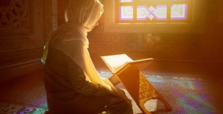ReshmaK143's tweet photo. Assalamu Alaikum ♥️

#1stRoza ✅❤️ Alhamdulillah 😍

May "Allah" Accept all Our Prayer's 👐🙇 Ameen 🥀

#Magrib 🙇 #Quran 🥀 #Dua 👐
#RamadanMubarak https://t.co/yvfNZLauHa
