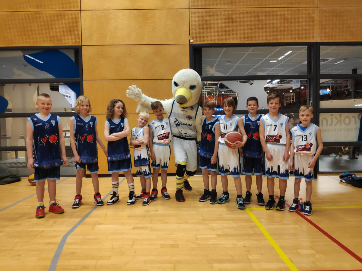 lbzac's tweet image. De mini's zijn klaar voor de wedstrijd. @LandstedeBasket #Hammers