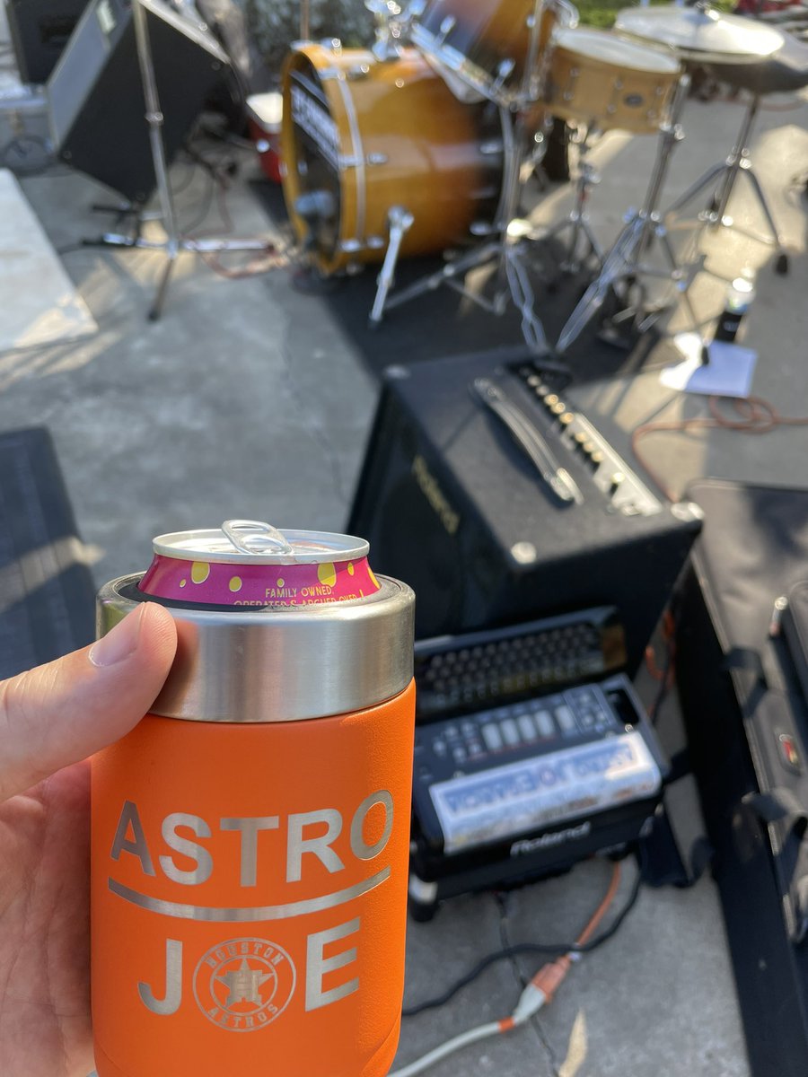 astrojoe888's tweet photo. A few pics from the Stringbenders Deerfield Saturday evening gig. Music on the green! #saturdayvibes #houstonmusicians #texasmusic https://t.co/i9Y3qTrS8D