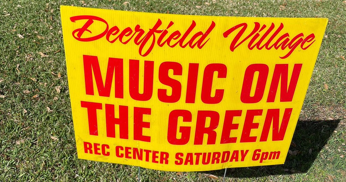 astrojoe888's tweet photo. A few pics from the Stringbenders Deerfield Saturday evening gig. Music on the green! #saturdayvibes #houstonmusicians #texasmusic https://t.co/i9Y3qTrS8D