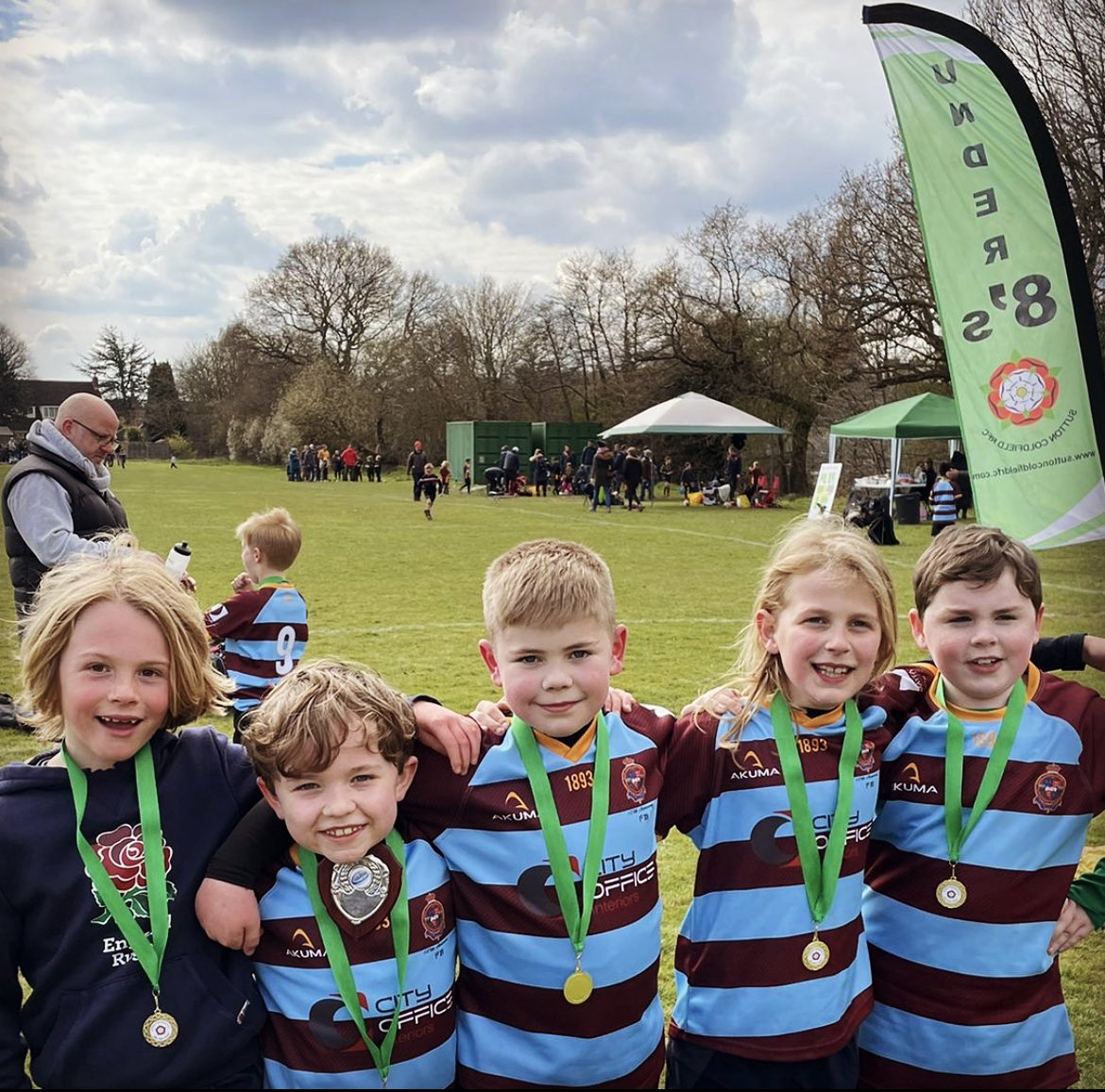 Siac1980's tweet photo. @ourladyoflourd1 well represented this morning for @CampHillRugby U8’s at the Sutton Coldfield Mini’s rugby festival 🏉 https://t.co/hONMLJVXh1