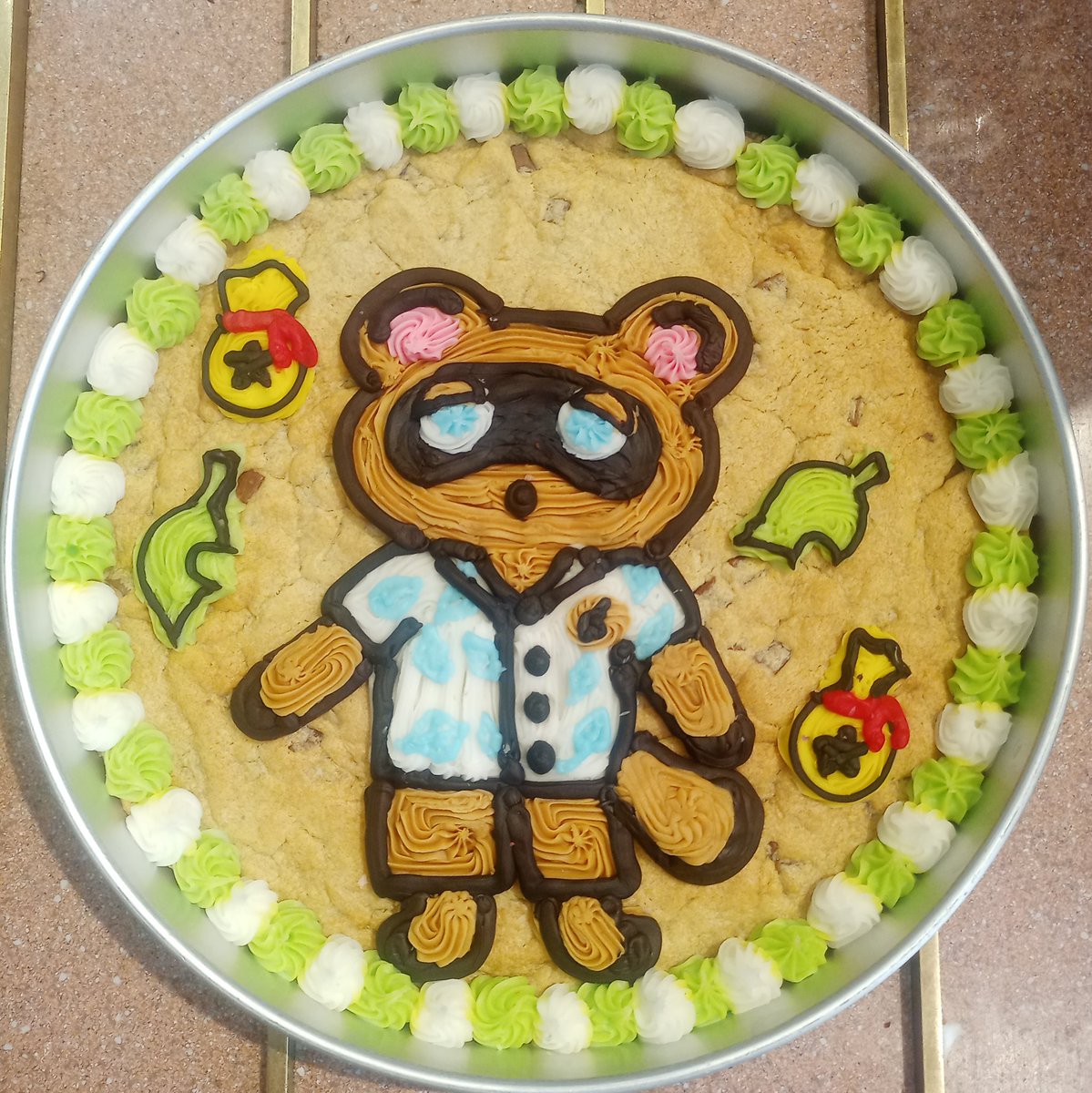 MilliesStirling's tweet photo. "I will be expecting a reply to this tweet when you want him in boxes and ready to relinquish him to someone who will treasure him like he deserves."
Our Tom Nook giant cookie 🏝️
#AnimalCrossingNewHorizons #AnimalCrossing #ACNH #cookies #milliescookies https://t.co/Mh6Mjev6Nl