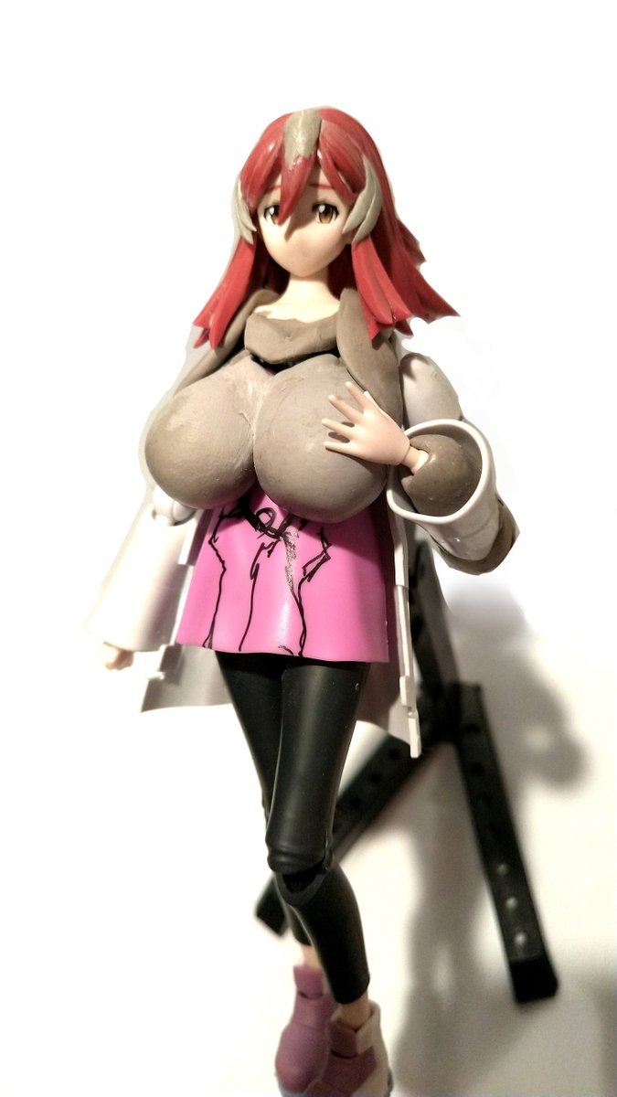 姫の表情 怒り眉モールドしか付いてない顔を削れば困り顔をデカール貼って作れるんですが 

この顔もバンダイえくぼ口周りを削って整えてあるとはいえ
…かなり可愛くないですか爆乳困り顔姫

ドヤ顔よりこの表情パケに使えばよかったのに
#境界戦機 