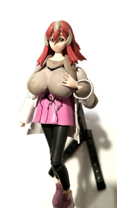 姫の表情 怒り眉モールドしか付いてない顔を削れば困り顔をデカール貼って作れるんですが 

この顔もバンダイえくぼ口周りを削って整えてあるとはいえ
…かなり可愛くないですか爆乳困り顔姫

ドヤ顔よりこの表情パケに使えばよかったのに
#境界戦機 