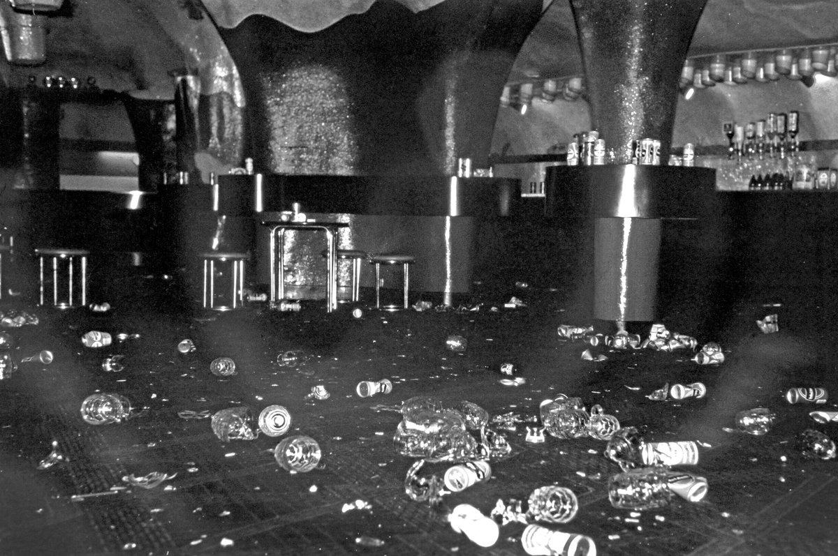 Ivycottagebaker's tweet photo. A good night out at Trog Bar #Hull #inthedaysofmyyouth only got ejected once and only got knocked out once... 13 stitch scar to remember it by #vintage #memories #flashback #nostalgia 6 pack of Tuborg Gold, Stranglers on the PA/Disco Go Buddy Go #betterdays I should write a book https://t.co/4dFoZgMUdV