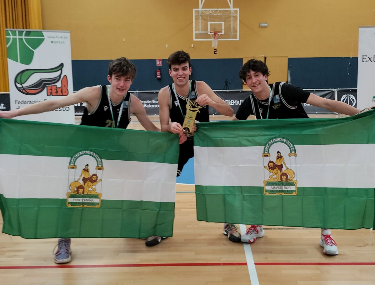 Más representación andaluza al Campeonato de España junior <a href="/CompeticionFEB/">CompeticionesFEB</a> Junto a los equipos de <a href="/unicajaCB/">UnicajaCB</a> <a href="/RealBetisBasket/">Real Betis Baloncesto</a> y Roquetas, 3 andaluces, Pablo Beltrán, Julio Feria y Carlos Balderas todos formados en <a href="/FAB_Andaluza/">Federación Andaluza de Baloncesto</a> y jugadores de <a href="/CBACADEMYSPAIN/">City of Badajoz Academy</a> son Campeones <a href="/FExB/">Federación Extremeña de Baloncesto</a>