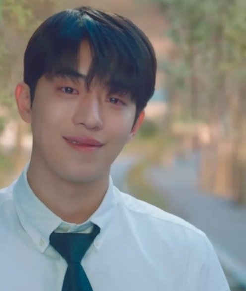 Nonton_Kdrama's tweet photo. From Twenty Five Twenty One we learn about the hardest part of loving someone is knowing when to let go, and knowing when to say good bye like Baek YiJin and Na Heedo.
#TwentyFiveTwentyOne
 #TwentyFiveTwentyOneEp16 https://t.co/3WWHH5Q9C2