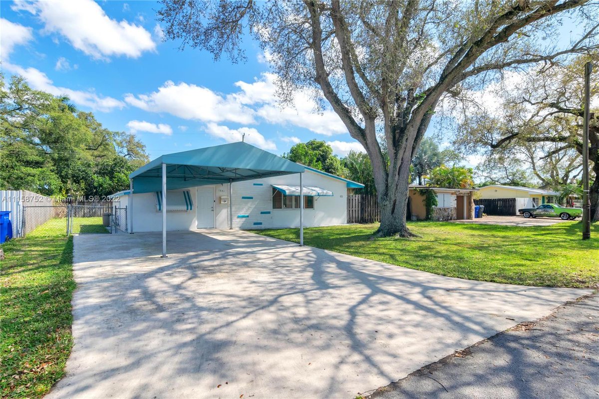 RonCentrone's tweet photo. The long house hunt is finally over. Contact me now for a showing! #homesforsale  https://t.co/bwLXOeiQWc https://t.co/mrArMTE0XZ