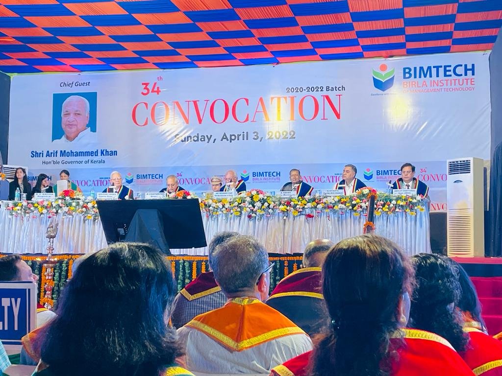 MediaBimtech's tweet image. &quot;Vo phool khil kar rahenge jo khilne vale hai&quot; Our esteemed @directorBIMTECH Dr. Harivansh Chaturvedi Sir&apos;s energising speech has instilled enthusiasm in all of us. 

#lifeatbimtech #wekeepyoutrending #convocation #bimtech