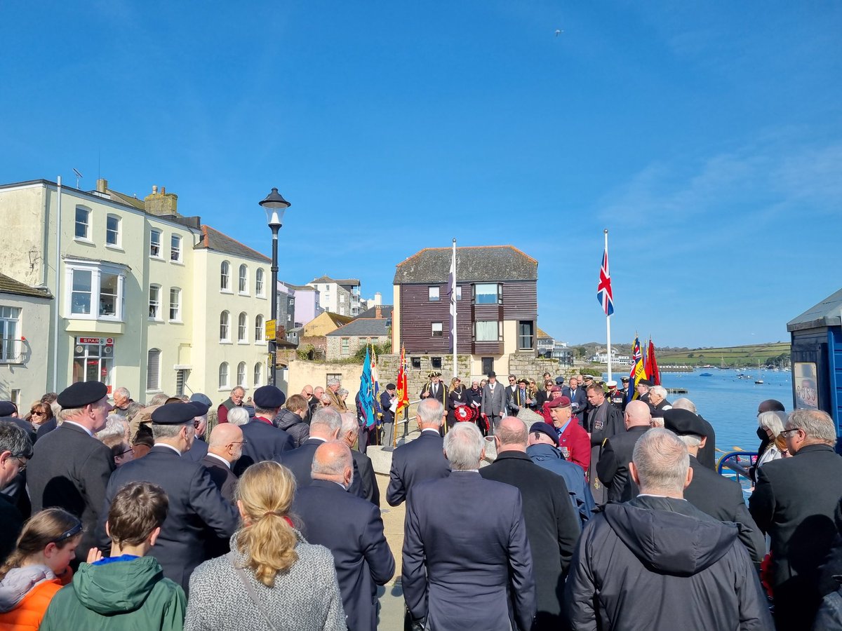 VCTrustee's tweet photo. An honour to lay a wreath today for Bill Tiger Watson MC & his comrades for the #StNazaire80 anniversary in Falmouth
Honouring the Greatest Raid(ers) of All
Bill went to work in the NHS after being a medical in a POW camp, serving twice, like many Veterans do
#GBNF #WW2 https://t.co/YBYSdvIRXd