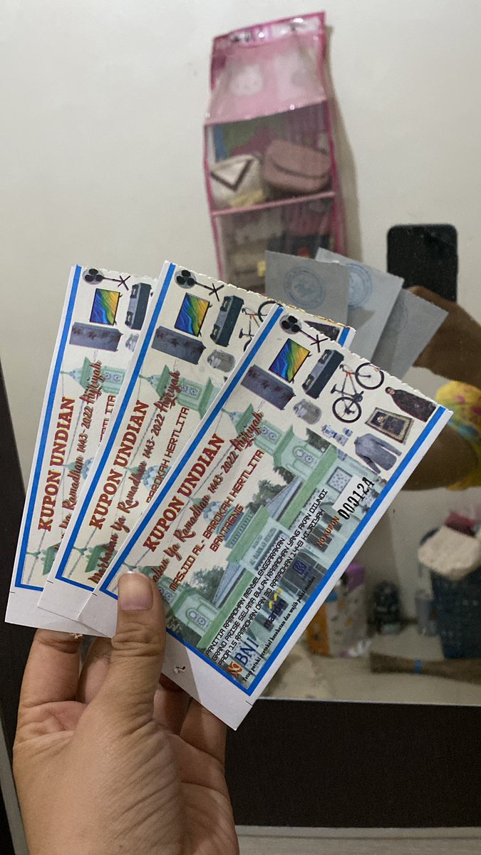 Letty_lw's tweet photo. Penyemangatnya ibu2 komplek rajin pergi tarwih 🤣🤣🤣🤣 https://t.co/Ct0thvwFvh