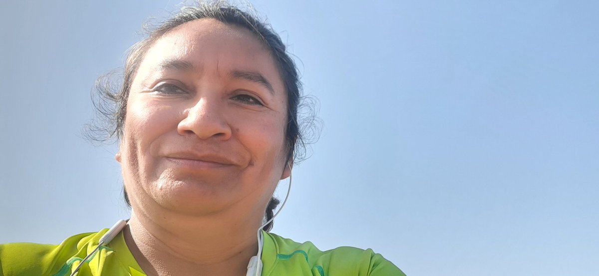 ximeastudillo's tweet photo. #Arica #CambioDeHora tamos aquí con 1 hora de sueño más y trotando. Si no atrasó el reloj, hágalo ahora... Feliz con mi crema de tomillo #swissjust, antes que el #resfrío de los niños me la gane... https://t.co/pWWCFnsacj