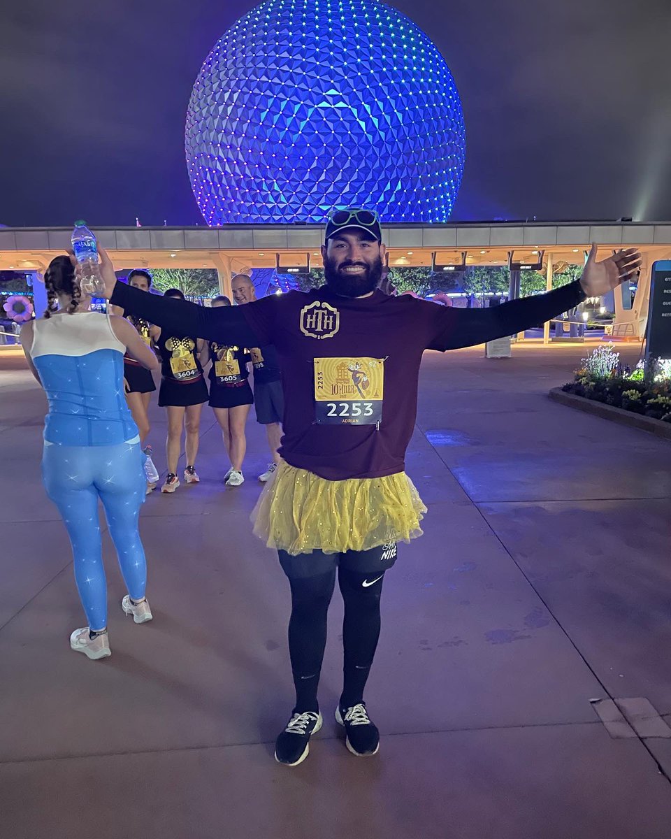 ar3_jeep's tweet photo. No training no problem! 10Miles👀 Always remember if you can set your mind to it, you will achieve it!! -AR3 
.
.
.
.
#disneyworld #rundisney #towerofterror #10miles #start #finish #goofy #sundayfunday #goodmorning #photography #fitness #fitnessmotivation #running #nike #epcot https://t.co/pwQTsBEmQQ