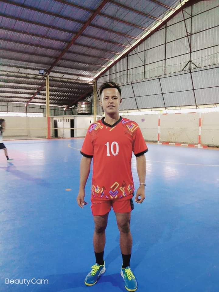 KleonLheonar1's tweet photo. Masi tetap sendiri, Dan Menunggu Orng yg Tepat😊😊 https://t.co/uBe7OvUQCD