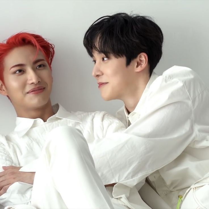 YHUHNO's tweet photo. I hope I'm not late to celebrate my bestest brother birthday. To the most precious oldest of my second home, Happy Birthday to you, Seonghwa hyung! Thank you for being born, and group up as a person I know. 🤍 https://t.co/WqKk1KxuAo