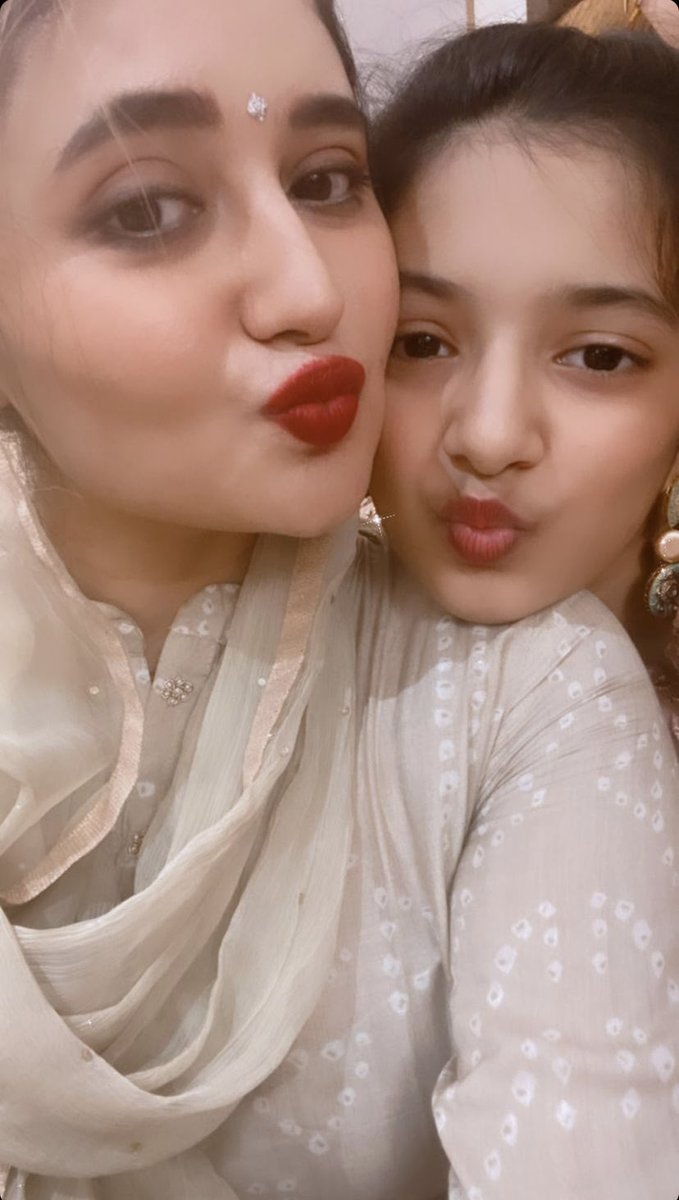 rashami39's tweet photo. Happy girls are the prettiest. 

RASHAMI NEHA X PARWAH https://t.co/hpoGzmazsQ