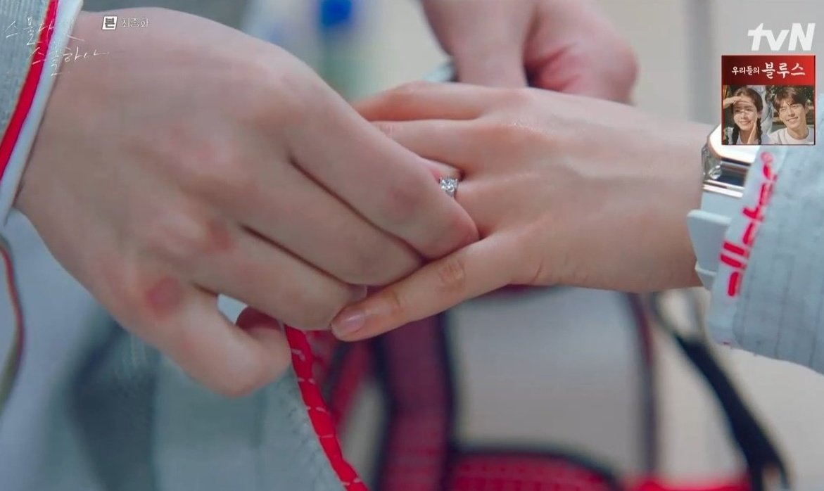 who would have thought that the pretty boy from class 3 would end up wt the gold medalist fencer, right? jiwoong &amp; yurim were lucky to have experienced puppy love, intense love &amp; unconditional love in one person. SO HAPPY FOR THEM 🥰

#TwentyFiveTwentyOneEp16 #TwentyFiveTwentyOne