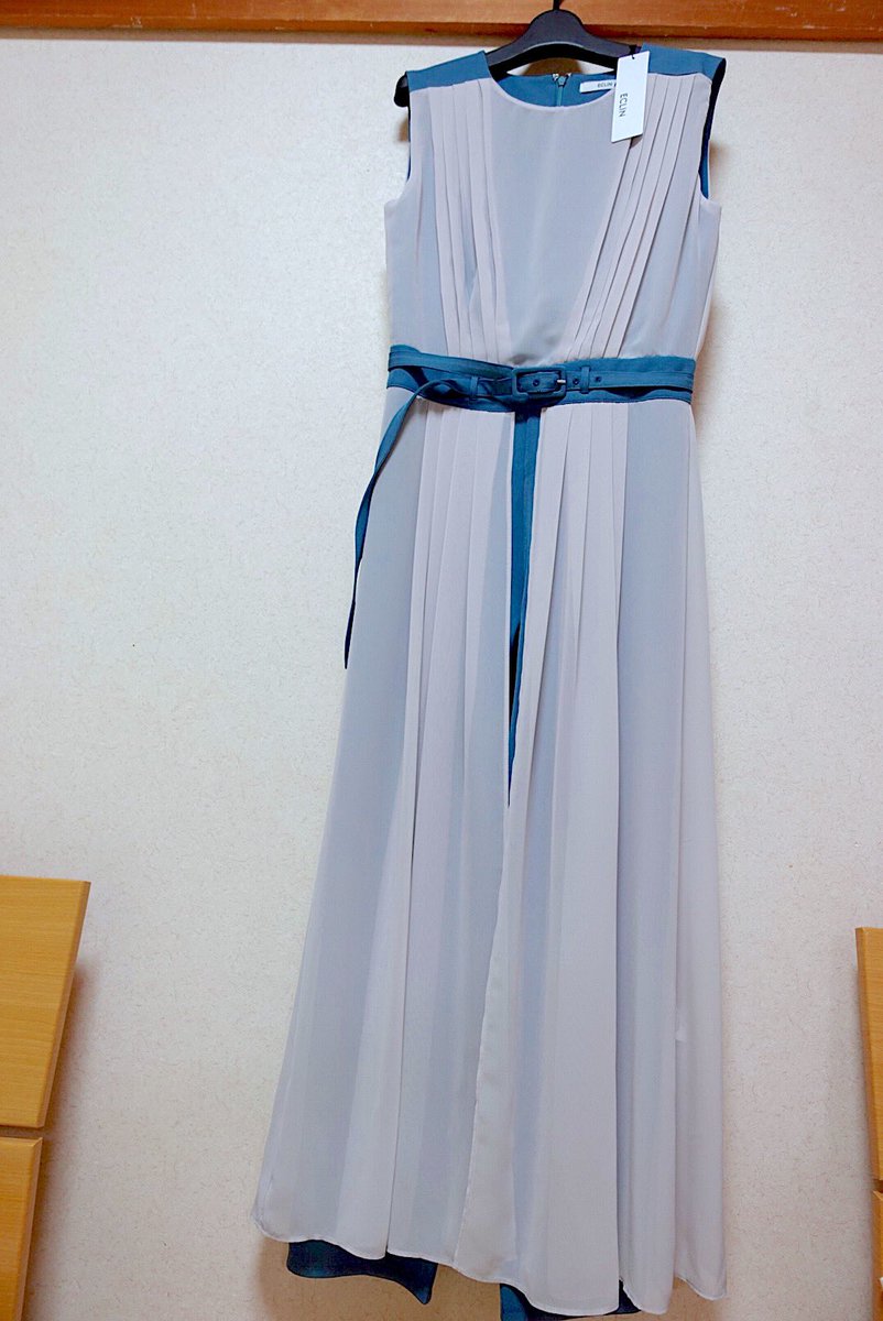 Ririn_hamutter's tweet photo. 2~3年前から欲しかったけど即完売して買えなかった、パッと見ワンピースに見えるオールインワン、やっと買えた!
しかも新品で半額以下で!!お得!
着るのは真夏かなぁ…
その時は復職して夏の暑さに負けないくらいにバリバリ元気かなぁ💦
#eclin #オールインワン https://t.co/XpeGgoUOlU
