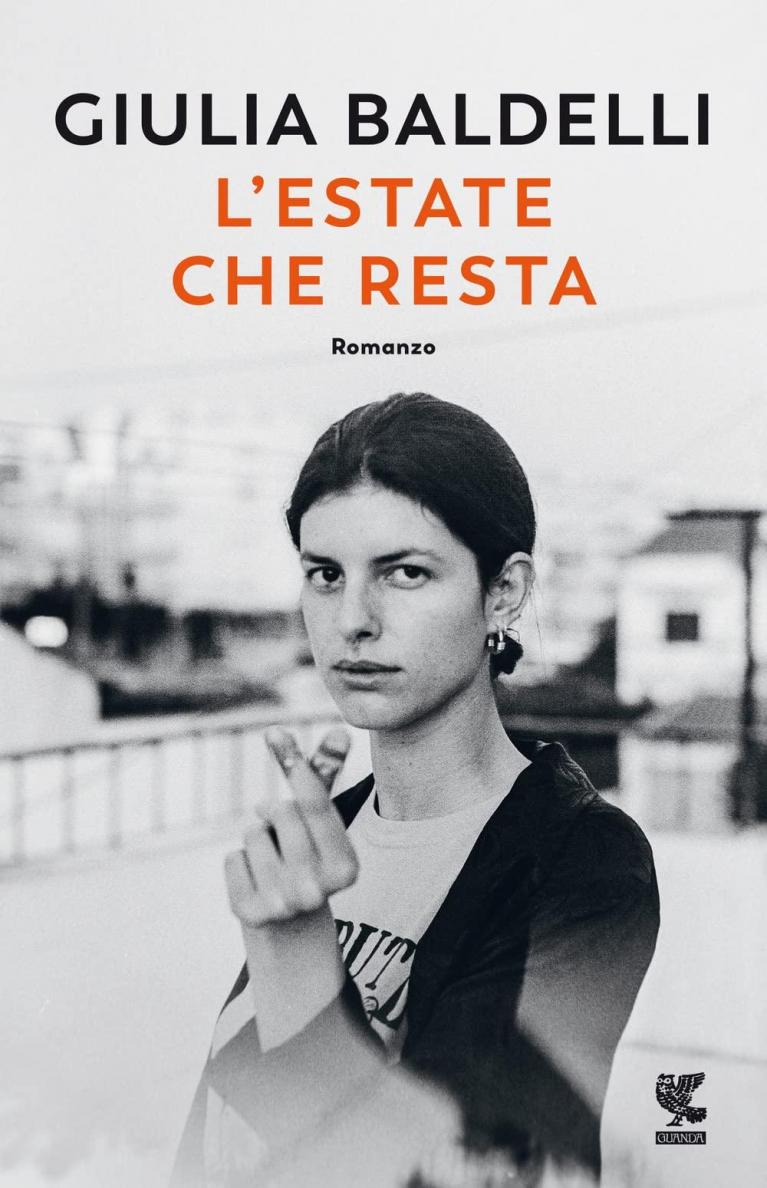 Oggi su @00doppiozero scrivo del romanzo d'esordio di Giulia Baldelli, "L'estate che resta" (<a href="/GuandaEditore/">Guanda</a>) ➡️doppiozero.com/materiali/lest…