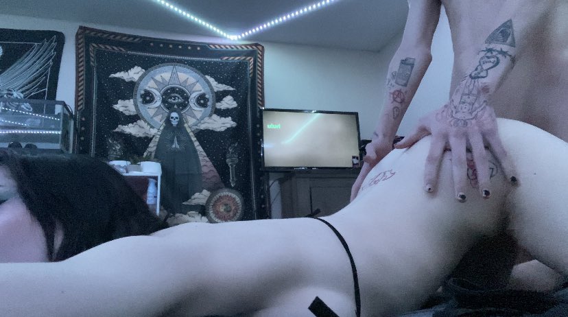 angelusss__'s tweet photo. @trxpplin hitting it from the back, video is now posted on my fansly 
  ～(^з^)-☆ https://t.co/542Y2nQNCM