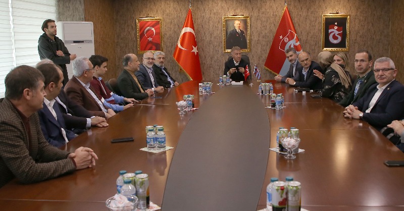 Trabzonspor's tweet photo. Ak Parti Milletvekillerinden kulübümüze ziyaret