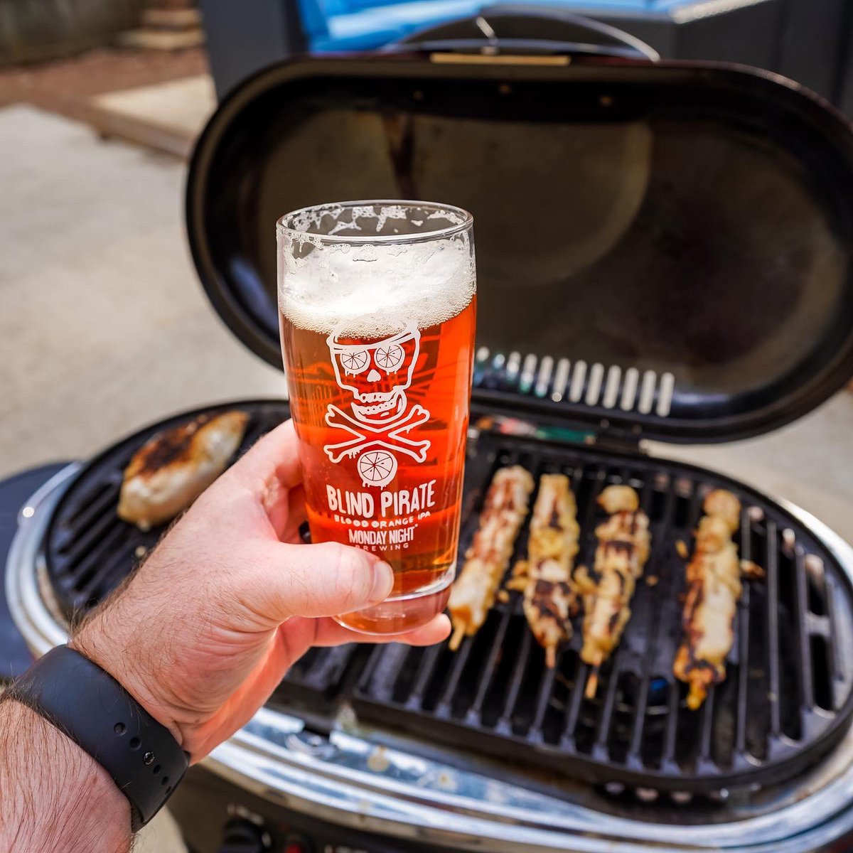 hoplightsocial's tweet photo. From backyard bbq…
#theipaforeverywhere
#gabeer #gifted #mondaynightbrewing #sundayfunday #bbq #craftbeer #ipa #atlanta #hoplightsocial https://t.co/EQgX0uqWV2