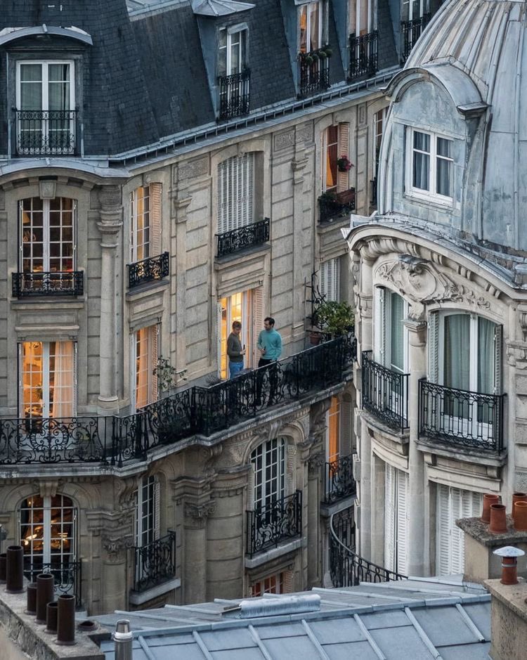 YSLstandards's tweet photo. paris for a day https://t.co/iWhl19ToFH