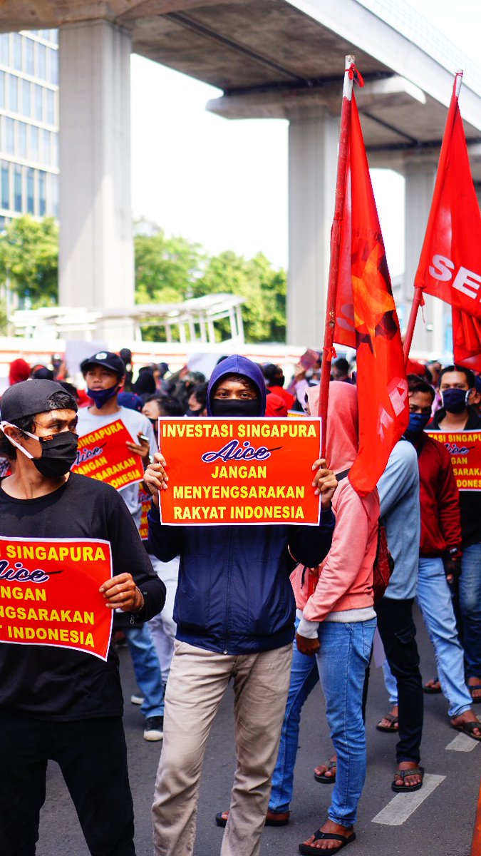 RikhzaMuhammad's tweet photo. Bangkit jangan menyerah.. Mencari keadilan di negri yg di kuasai pengusaha..  Tetep melawan #TolakAicejadisponsorpialadunia2022 https://t.co/ejgsnWxz4o