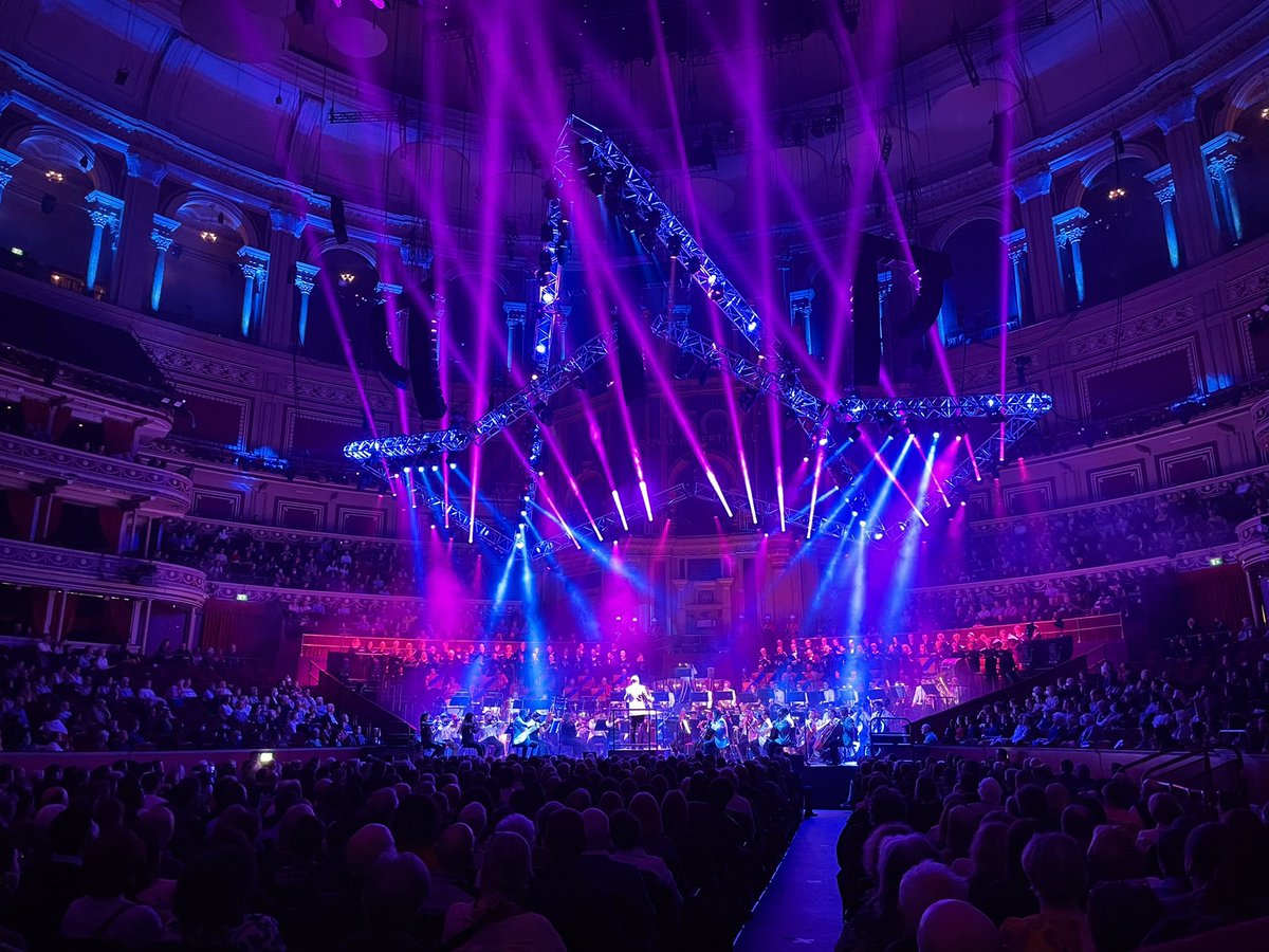 JoeleeCoupe's tweet photo. We’re in April now and so far 2022 has been a year of very mixed emotions to say the least 😶

But by far, the single highlight was getting tickets to an amazing show with my @OliverBowring 🥰 a busman’s holiday as we admire the setup, but the happiest 2 hours of the year 😇 https://t.co/eTGRIX7nRw