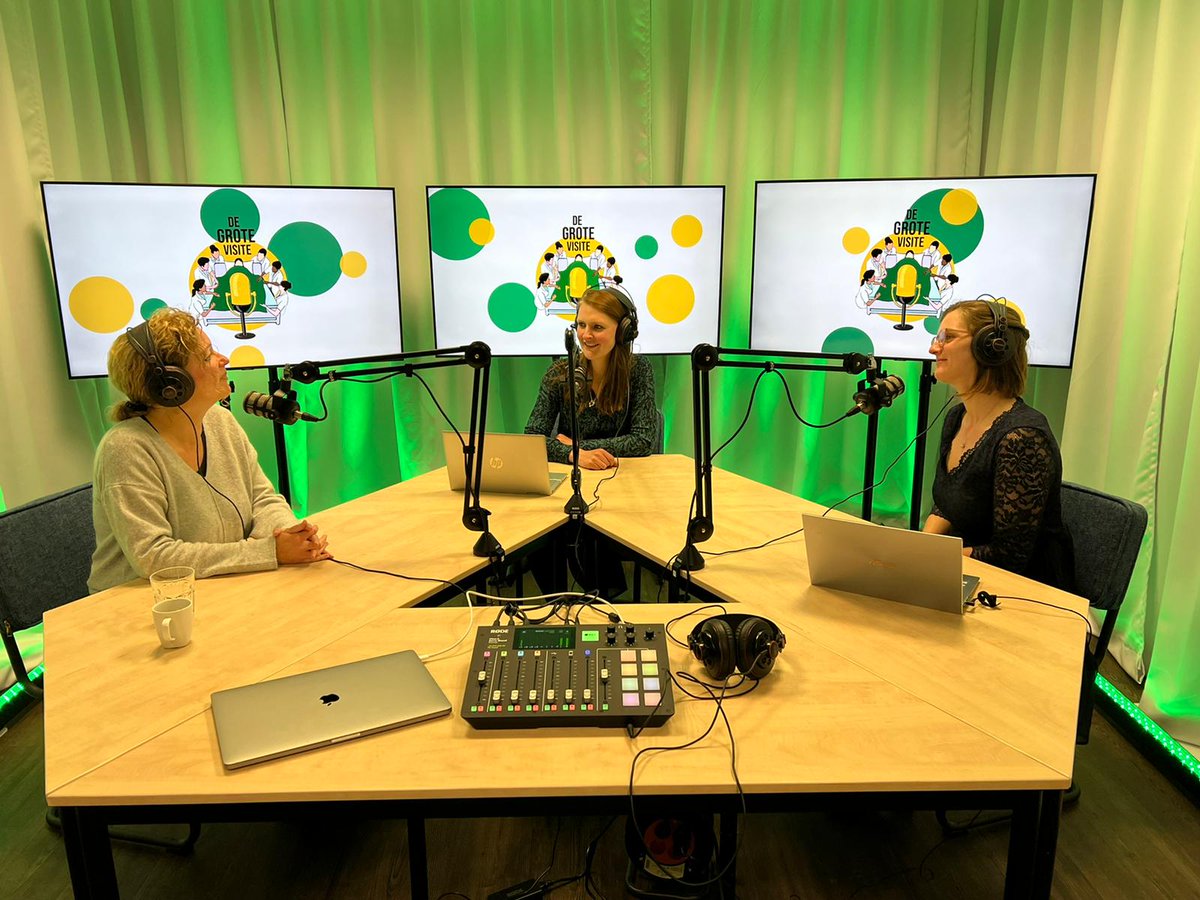 We zijn begonnen! De eerste opnames voor 'De Grote Visite', een podcast van de NIV voor en door internisten. Hou je favoriete podcast app in de gaten! #podcast #internisten #degrotevisite <a href="/NedInternisten/">Nederlandse Internisten Vereniging</a> <a href="/ALJVerhulst/">Anna Verhulst</a> @dirkjanmons <a href="/BasBlok3/">Bas Blok</a> <a href="/DeGroteVisite/">De Grote Visite</a>