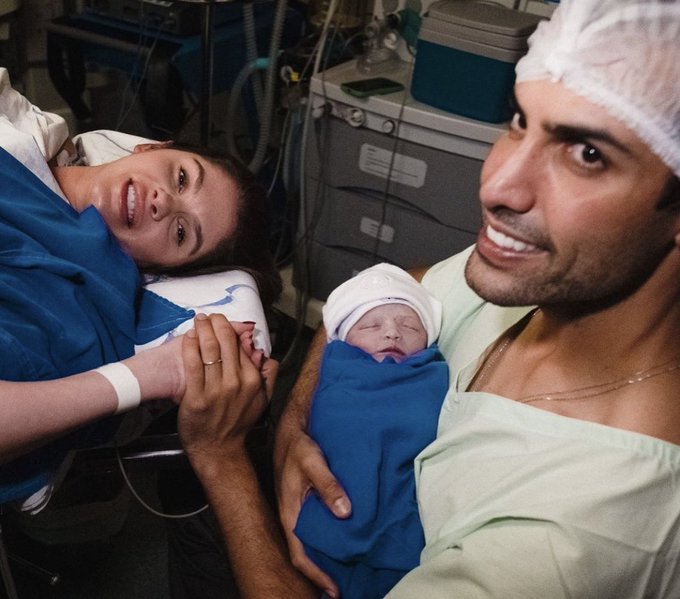 Ayla chegou em nossas vidas 💜  Ayla Clark Theodoro  03.04.22 05:11 AM  2.836kg 48cm   Maior presente<a href="/tag/flaviacampea"class="tags"><span>#flaviacampea</span></a>