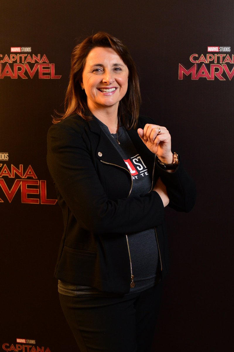 PreviouslyFilmx's tweet photo. ⚠️ATENCIÓN⚠️

Victoria Alonso, vicepresidenta de Marvel Studios, sobre "tolerar" a la comunidad LGBT:

"Dejad de decir que toleráis a les LGBT. Se tolera el calor en Florida, la sequedad en Texas, o los lloros de un bebé. Nosotros tenemos el derecho de vivir y amar". https://t.co/h2PMYL4joD