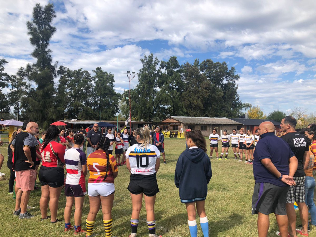 El rugby femenino de la #URBA sigue creciendo, y hoy se disputa un encuentro de juveniles, donde participarán <a href="/CNaval_Rugby/">Centro Naval Rugby</a>, <a href="/laplatarugby/">La Plata Rugby Club</a> <a href="/RetiroRugby/">Retiro Rugby</a> <a href="/PaduaRugby/">CASA de PADUA</a> <a href="/TigreRugbyOk/">Tigre Rugby Club</a> y <a href="/ASARC_rugby/">Atl. San Andrés RC</a>.

#FemeninoEnScrum #MujeresTitulares