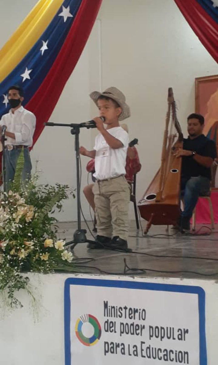 CDCETachira's tweet photo. #Tariba
Municipio Cárdenas
#Festival❤Llanero
Saludos y abrazos por la participación en tan bello programa cultural 🎵🇻🇪
@NicolasMaduro @_LaAvanzadora @Berzabethg1 @Gob_Tachira @UNoticias @NoticiasTRT @RedCardenas9 https://t.co/pTMCI2tZbQ