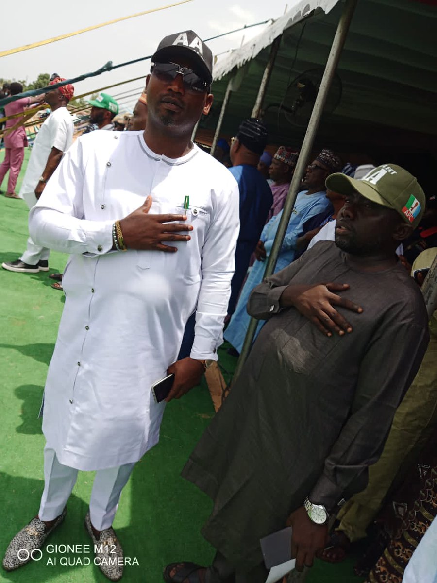 Kwara_Apc_Youth's tweet photo. Live at the Empowerment Program Organized by Hon. Ajulo Opin @Ajuloopin1
#KwaraAPC
#YouthLeader
#Duduyemi
#HonAjulo
#APC
#Empowerment https://t.co/CMa2hQWqyu