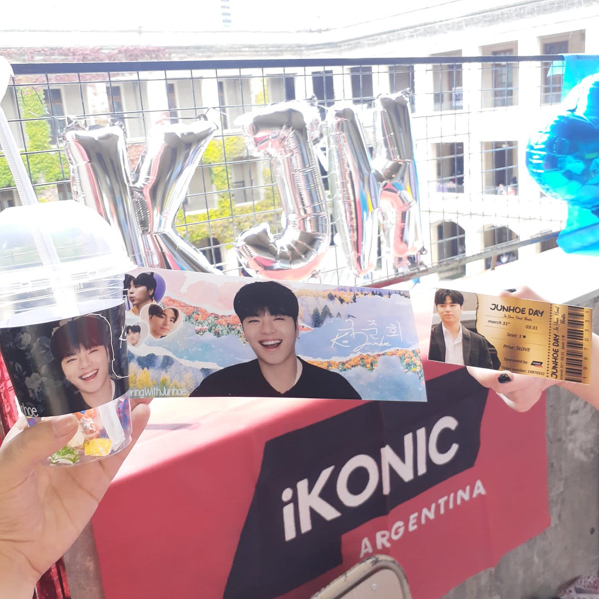 argkonic's tweet photo. ¡Vengan a celebrar el Junhoe Day en la KPOP-REVOLUTION! Lxs esperamos🤗
#26thSpringWithJunhoe @YG_iKONIC #iKON https://t.co/KVHJPDf03Y