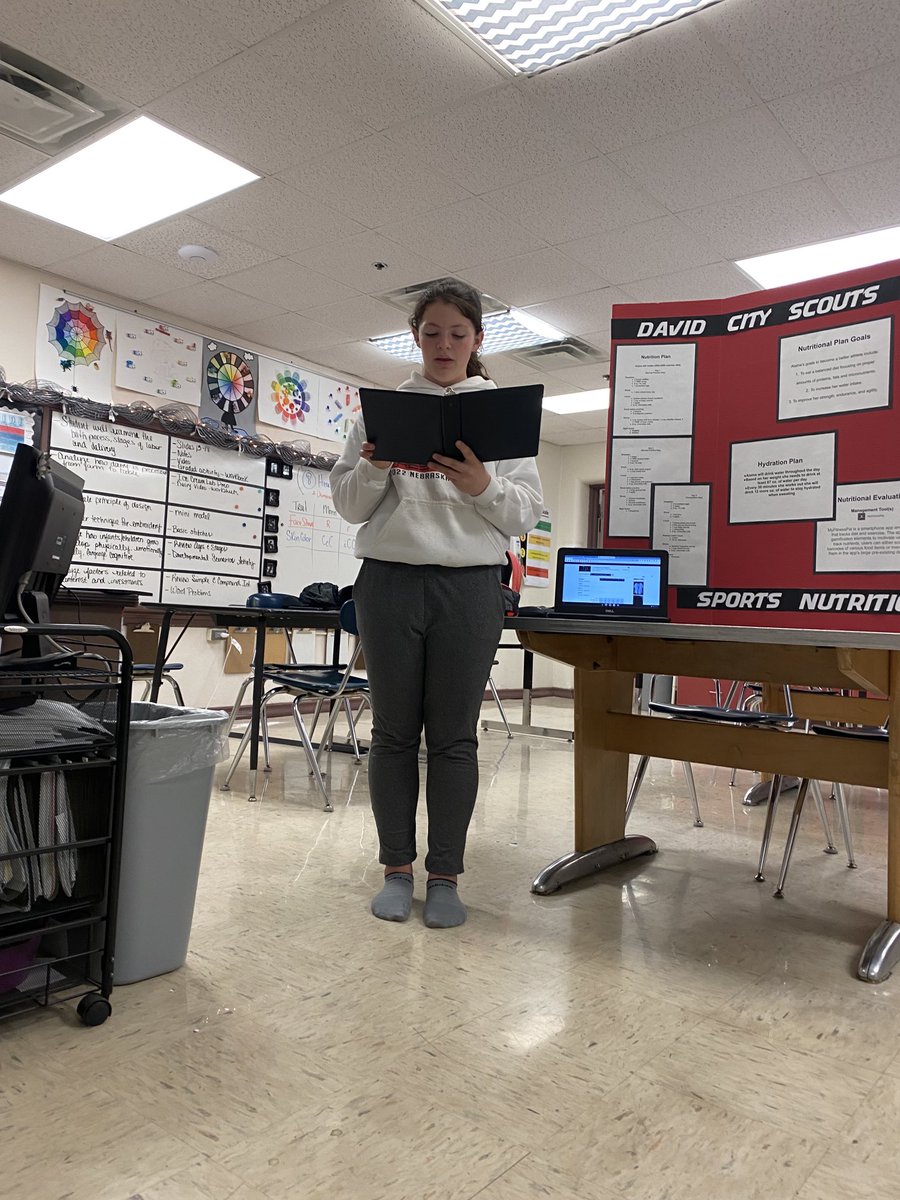 dcpsfccla's tweet photo. Helping STAR competitors get ready for state FCCLA this week! April 3-5. Good luck Scouts! #Bobcats #Peru552 #dc_scouts https://t.co/k66hvNfjCq