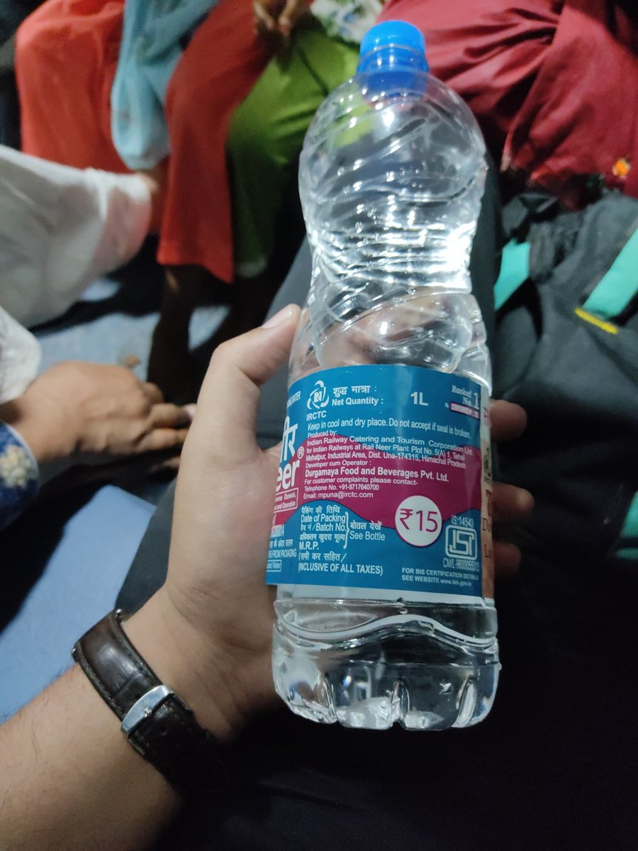 SoBhakt's tweet photo. #railneer #IndianRailways vendors charging ₹20 for water bottle even MRP  is ₹15. Poocho to bola "lena hai to lo". ASR to CDG. 
#railwayMinister @RailMinIndia https://t.co/A2fV4oAJdV
