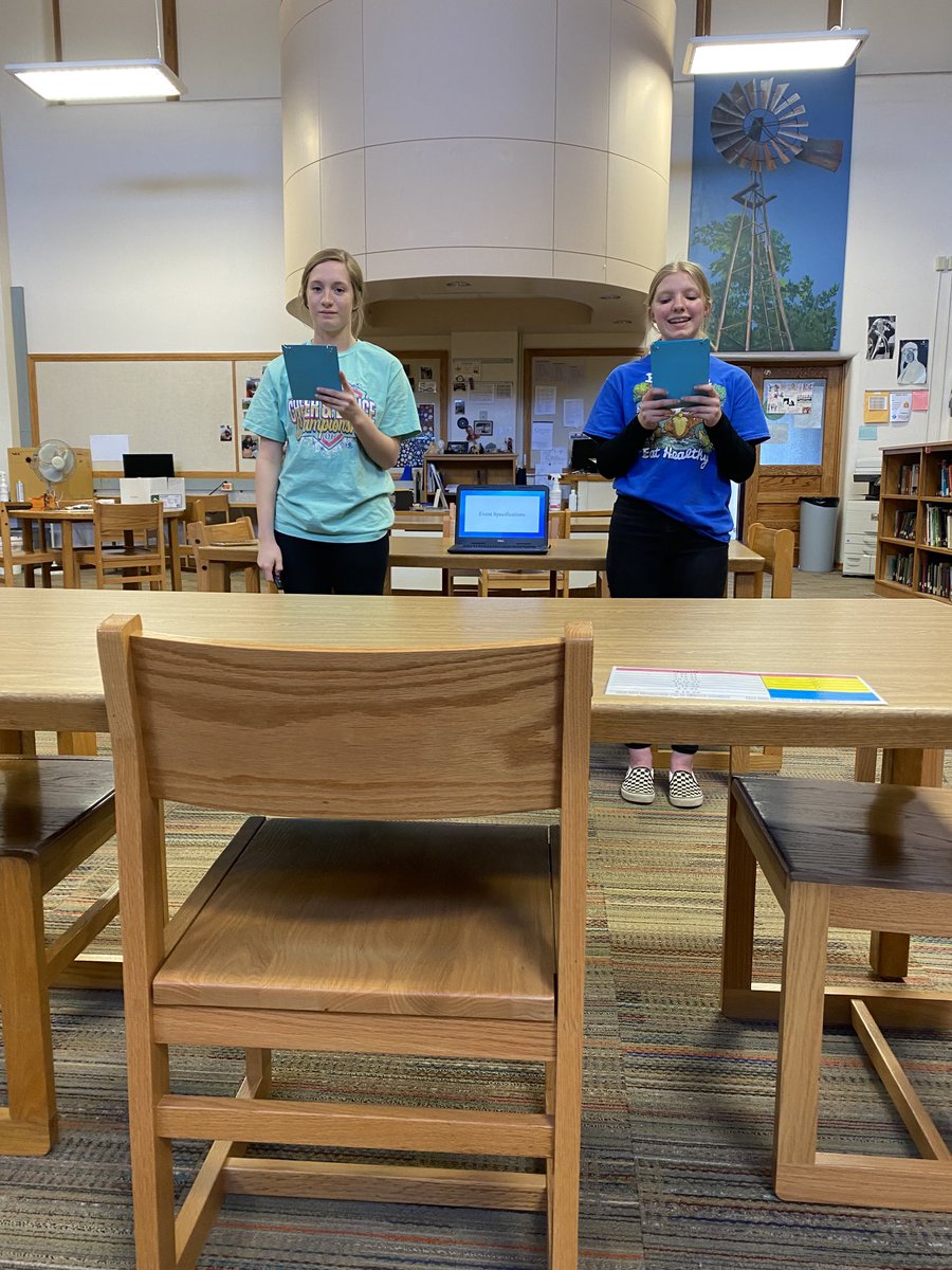 dcpsfccla's tweet photo. Helping STAR competitors get ready for state FCCLA this week! April 3-5. Good luck Scouts! #Bobcats #Peru552 #dc_scouts https://t.co/k66hvNfjCq