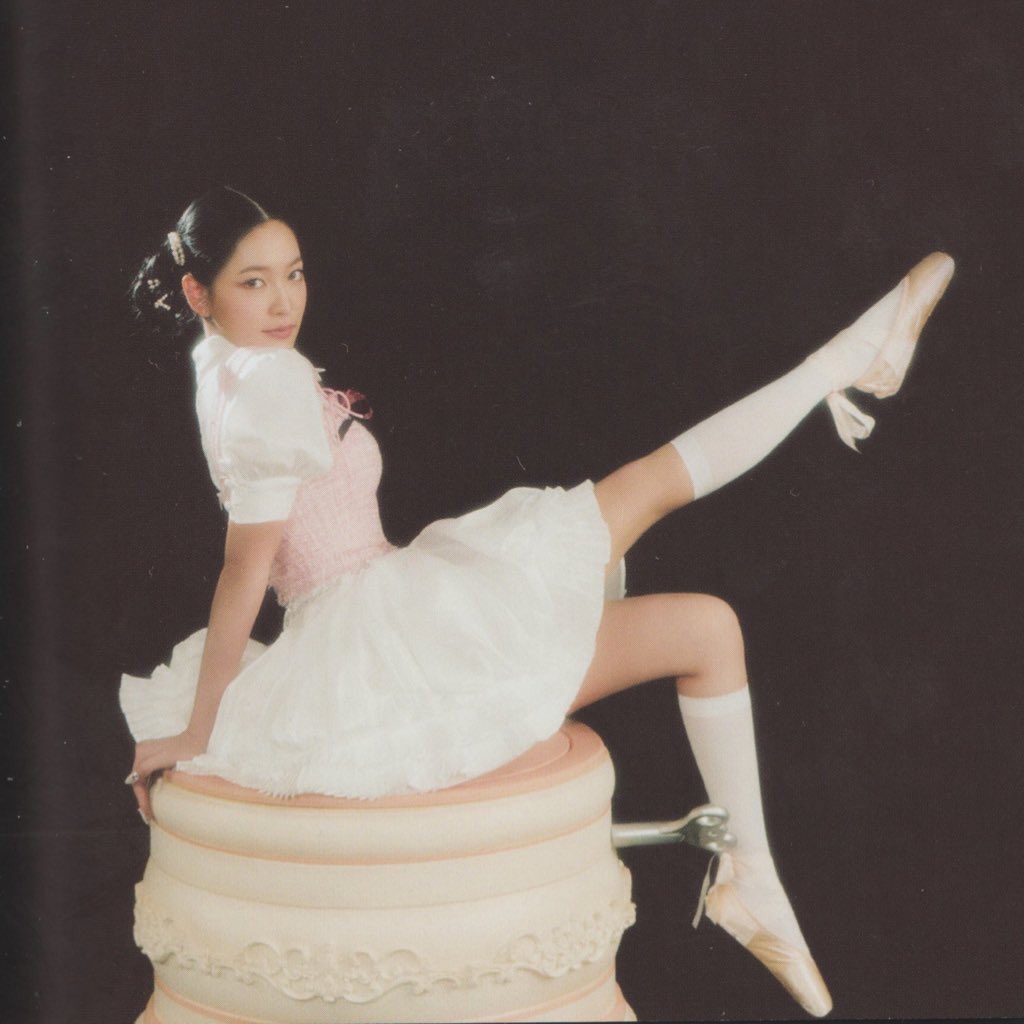 503zip's tweet image. hi ୨୧ this is a new acc dedicated to red velvet’s #Yeri please rt to reach more luvies