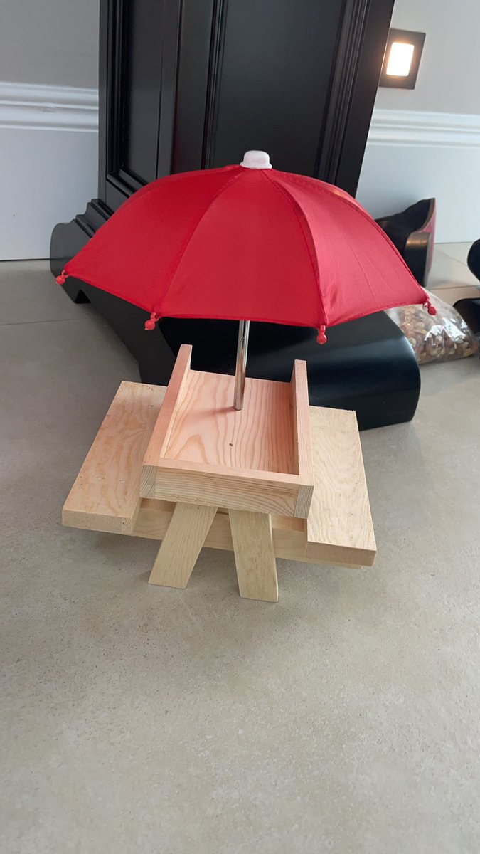 R Y L A N tweet media