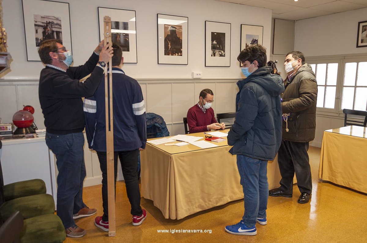 iglesianavarra's tweet photo. La Hermandad de la Pasión del Señor de Pamplona, ha comenzado el domingo 3 de abril, con los preparativos para organizar las procesiones de Domingo de Ramos y Viernes Santo 2022 https://t.co/u1OJjsOaaq