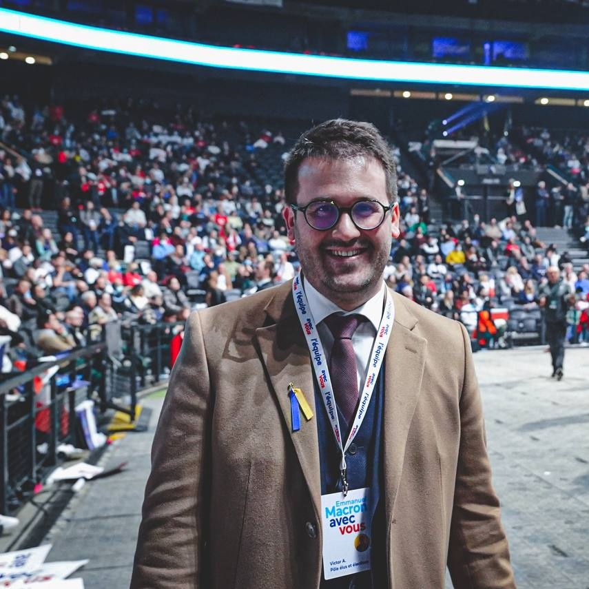 Victor_Albrecht's tweet photo. 2017                                             2022
#MacronBercy #MacronArena #Backstage #TeamHelpers #TeamOrga 
#5ansdeplus https://t.co/MOxw0nWTWq