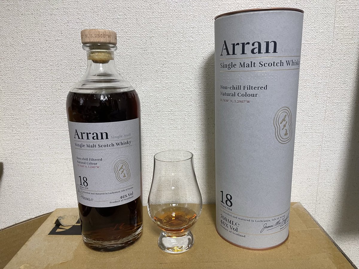 mkm_3159's tweet photo. やっとこさアラン１８年を開栓。
見た目の「濃縮麺つゆ」感からは想像できない程の旨さwww
アルコール感どこいった？Σ('◉⌓◉’)ってなる感覚が新鮮。
(ﾟДﾟ)ｳﾏｰ
#Arran
＃アラン
＃ウイスキー
＃Arran18 https://t.co/TH7wAIKBYn