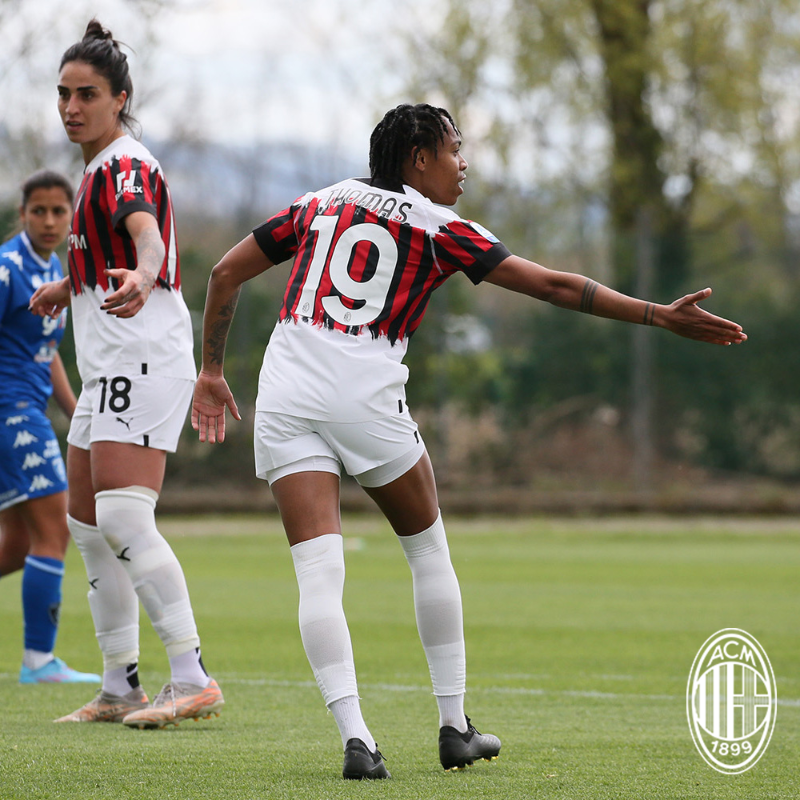 acmilan's tweet photo. #EmpoliMilan: 0⃣-3⃣ Bergamaschi + @Lindsey_T19 (x2) ⚽️
#FollowTheRossonere: a triumphant debut for our brand-new @pumafootball fourth kit 👏🤩
La nuova quarta maglia debutta con una vittoria 👏🤩
#MoveLikeMilan #SempreMilan
@PUMA #Nemen