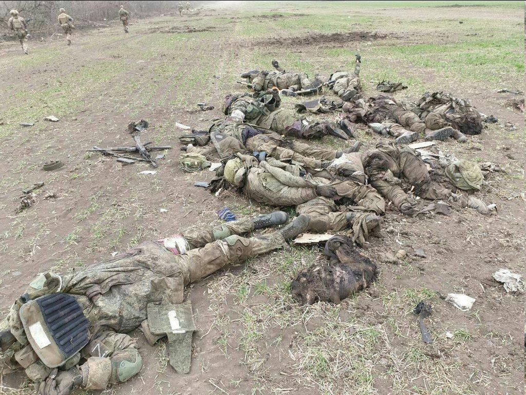 Русня насипом.